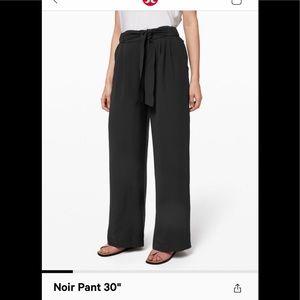 Lululemon Noir pant